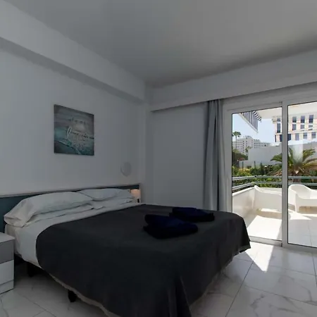 Club Atlantis 91 - Two Bed Costa Adeje (Tenerife)