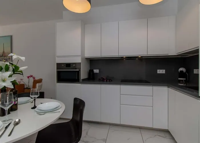 Club Atlantis 91 - Two Bed أذيخي